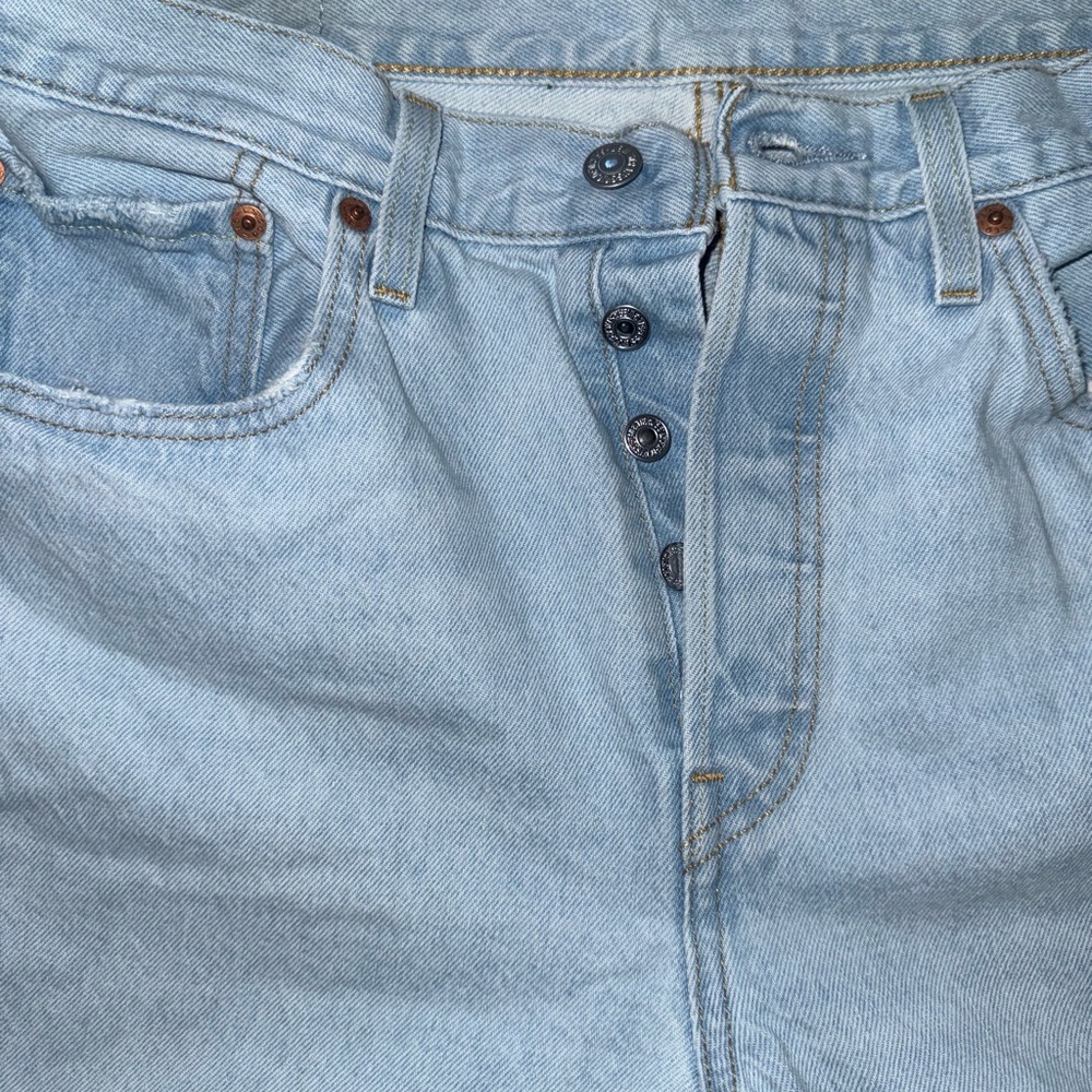 Levis Light Blue Denim Jeans - Picture 3 of 5